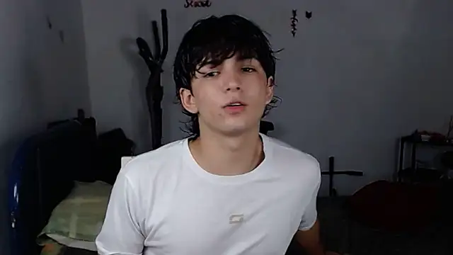 Snapshot of big_lunatic chatting on 2, 10, 2025 big lunatic online show from 2, 10, 2025