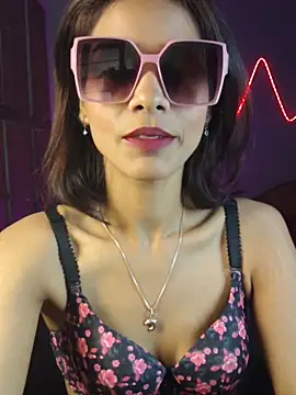 royeoy22 online show from 18, 5, 2026