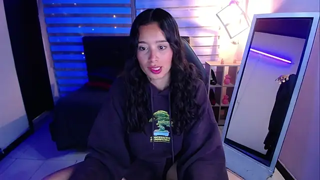  Mia Evans 1 online show from 6, 10, 2025