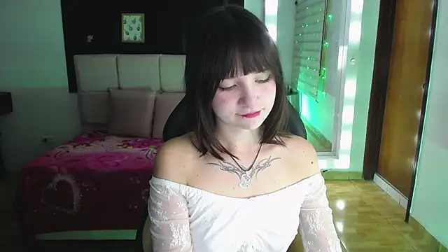  Charlotte Collins  online show from 26, 11, 2025