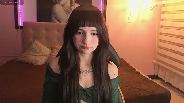  Charlotte Collins  online show from 4, 2, 2026