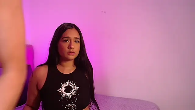 mae nathan  online show from 7, 5, 2026
