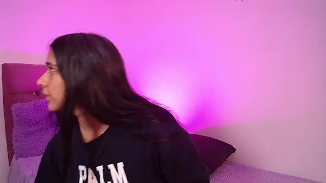 mae nathan  online show from 6, 5, 2026