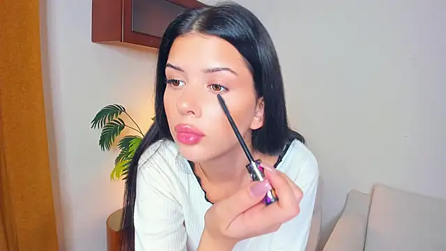 JoCauterucci online show from 28, 9, 2025