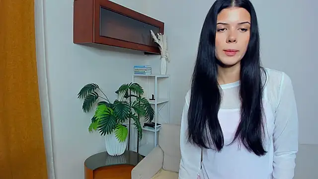 JoCauterucci online show from 9, 9, 2025