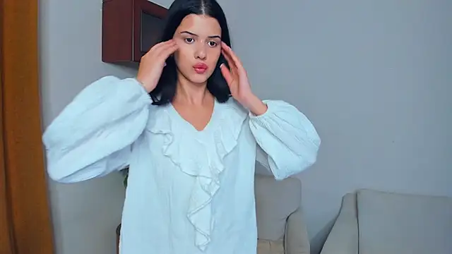 JoCauterucci online show from 19, 9, 2025