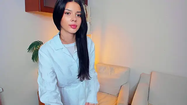 JoCauterucci online show from 8, 10, 2025