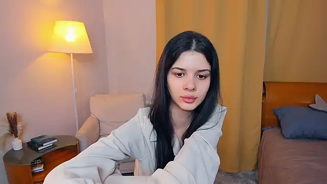 JoCauterucci online show from 5, 12, 2025