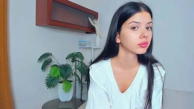 JoCauterucci online show from 21, 9, 2025