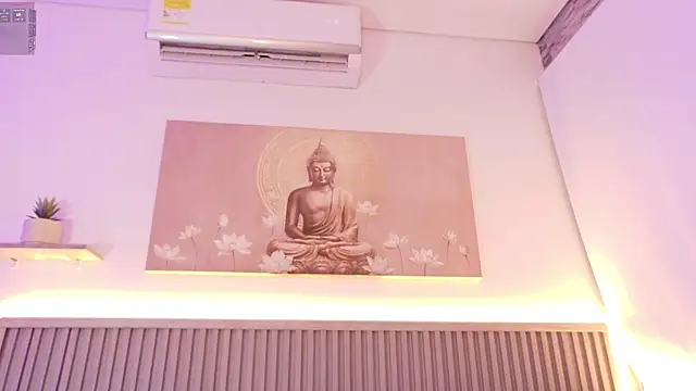 Snapshot of liz_monserrat_1 chatting on 13, 9, 2025 liz monserrat 1 online show from 13, 9, 2025