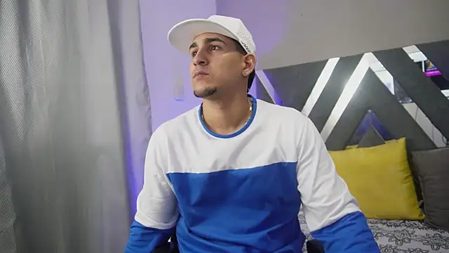 massimo vidal  online show from 4, 10, 2025