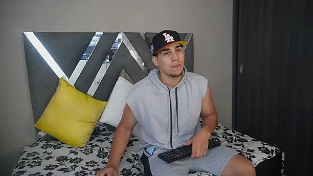 massimo vidal  online show from 23, 9, 2025