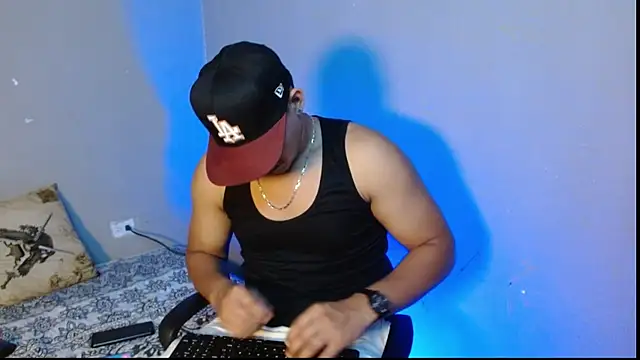 massimo vidal  online show from 13, 11, 2025