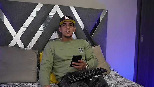 massimo vidal  online show from 15, 10, 2025