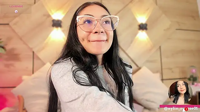 aylin rousse online show from 9, 10, 2025