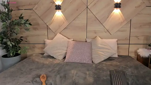 Vale Lux online show from 10, 10, 2025