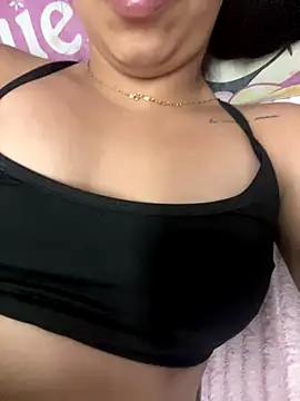 Snapshot of lulizoee chatting on 6, 1, 2026 lulizoee online show from 6, 1, 2026