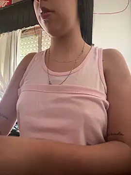 Snapshot of lulizoee chatting on 8, 10, 2025 lulizoee online show from 8, 10, 2025