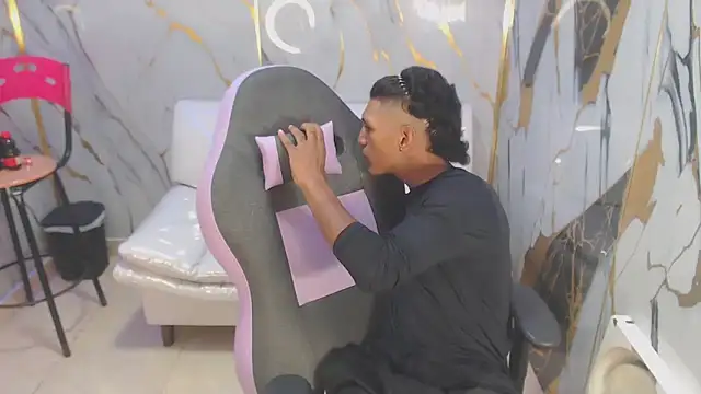 bull cam online show from 10, 9, 2025