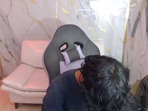 bull cam online show from 5, 10, 2025