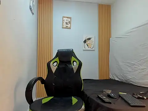 Jax Maliq online show from 3, 10, 2025