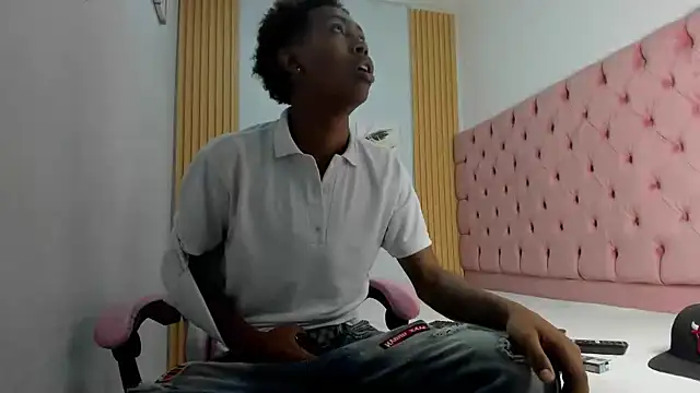 Jax Maliq online show from 30, 10, 2025