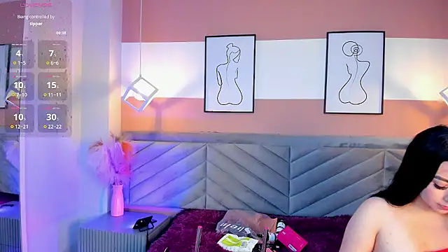 Mia Valentine  online show from 13, 1, 2026