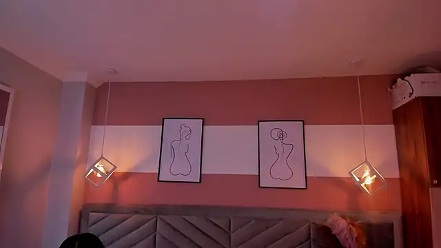 Mia Valentine  online show from 27, 11, 2025