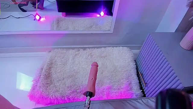 Mia Valentine  online show from 18, 11, 2025