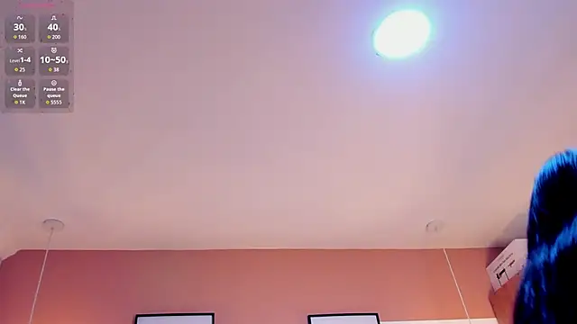 Mia Valentine  online show from 18, 12, 2025