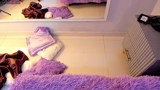 Mia Valentine  online show from 7, 3, 2026