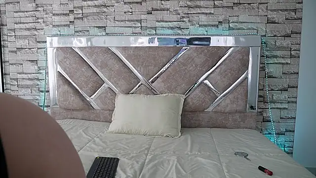 natasha vesper online show from 20, 11, 2025