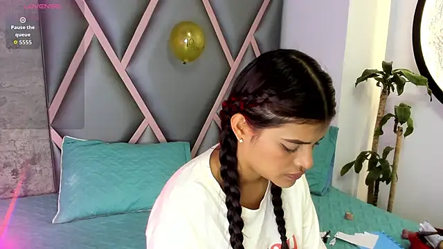 Snapshot of Miaa_Rosse chatting on 13, 11, 2025 Miaa Rosse online show from 13, 11, 2025