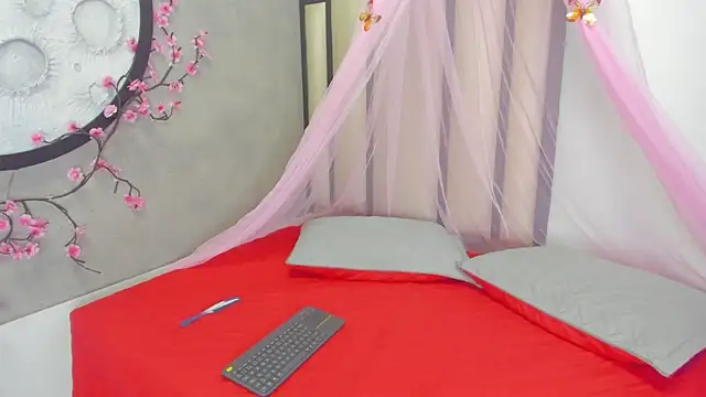 Miaa Rosse online show from 22, 12, 2025