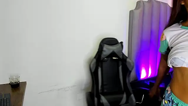 Snapshot of Miaa_Rosse chatting on 19, 10, 2025 Miaa Rosse online show from 19, 10, 2025