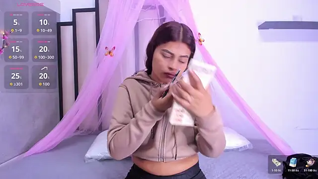 Miaa Rosse online show from 9, 1, 2026