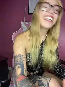 Snapshot of PrettyAshley_ chatting on 25, 6, 2026 PrettyAshley online show from 25, 6, 2026