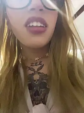 Snapshot of PrettyAshley_ chatting on 20, 6, 2026 PrettyAshley online show from 20, 6, 2026
