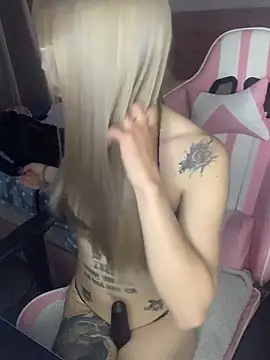 PrettyAshley  online show from 23, 4, 2026