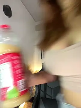 Snapshot of RedVelvet_Dream chatting on 3, 11, 2025 RedVelvet Dream online show from 3, 11, 2025