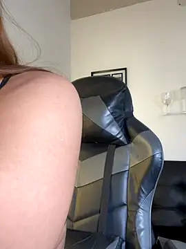 Snapshot of RedVelvet_Dream chatting on 20, 11, 2025 RedVelvet Dream online show from 20, 11, 2025