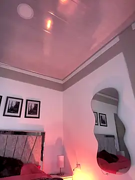 Snapshot of RedVelvet_Dream chatting on 19, 9, 2025 RedVelvet Dream online show from 19, 9, 2025