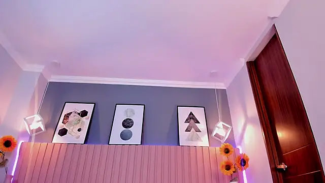 Nina Ford online show from 24, 3, 2026