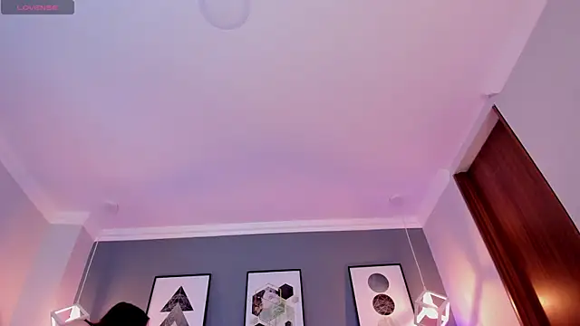 Nina Ford online show from 26, 11, 2025