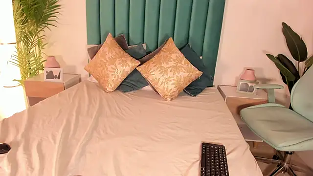 MissMahala  online show from 17, 9, 2025