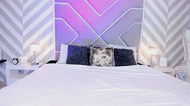 MissMahala  online show from 5, 11, 2025