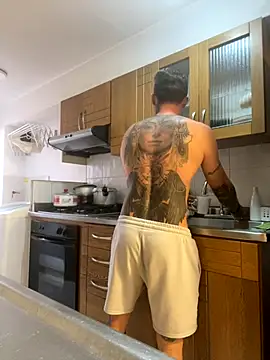 Snapshot of MagicLex1 chatting on 7, 10, 2025 MagicLex1 online show from 7, 10, 2025