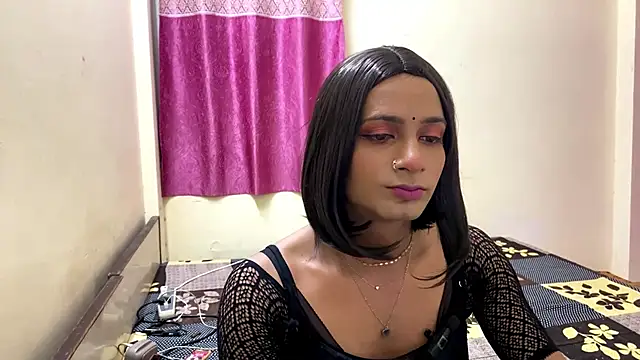 LuvLayla online show from 20, 9, 2025