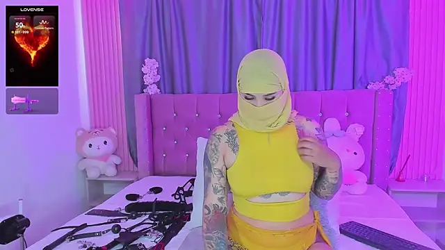 Nayla-Mouna online show from 27, 2, 2026