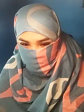 Snapshot of Nayla-Mouna chatting on 30, 10, 2025 Nayla-Mouna online show from 30, 10, 2025